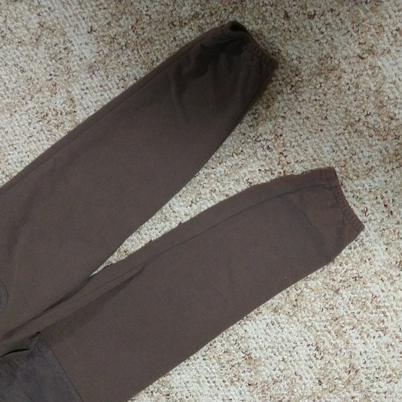 Size 4 American Eagle Brown joggers - Picture 3 of 12